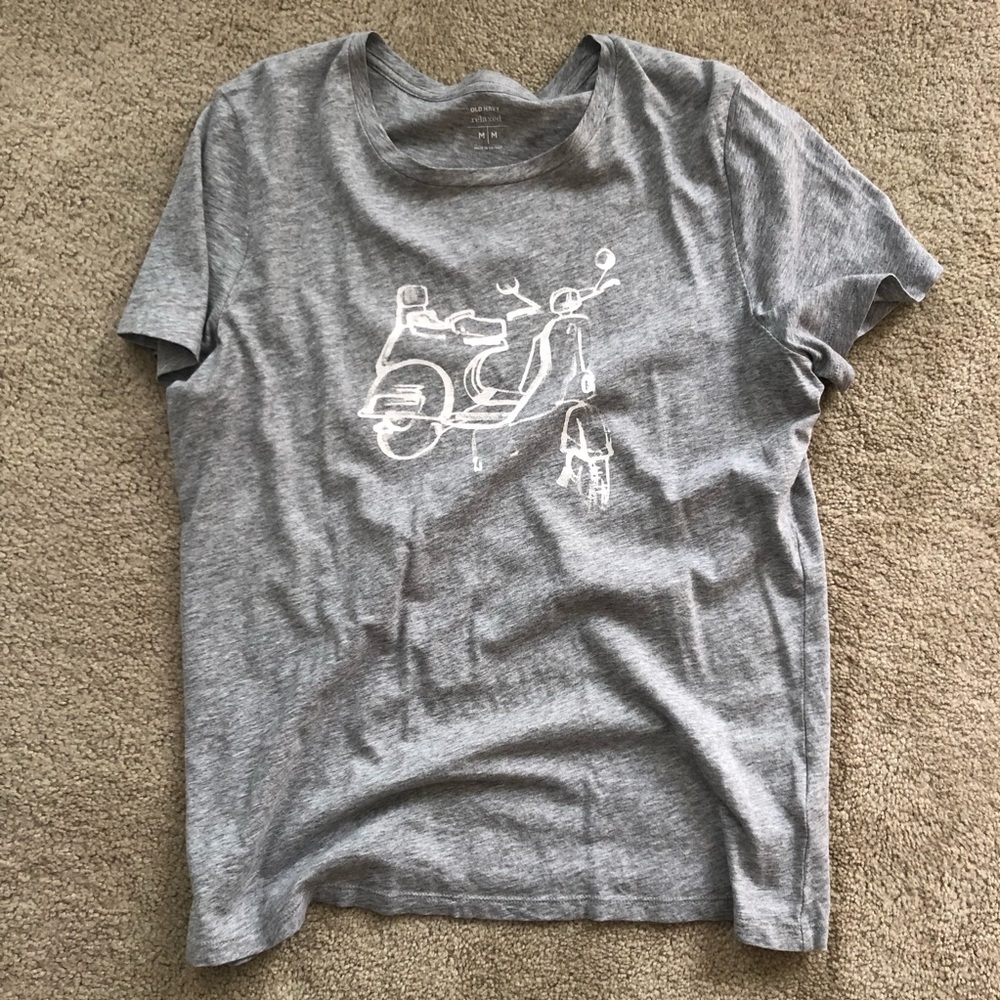 Women’s Graphic T-Shirt - Size Large